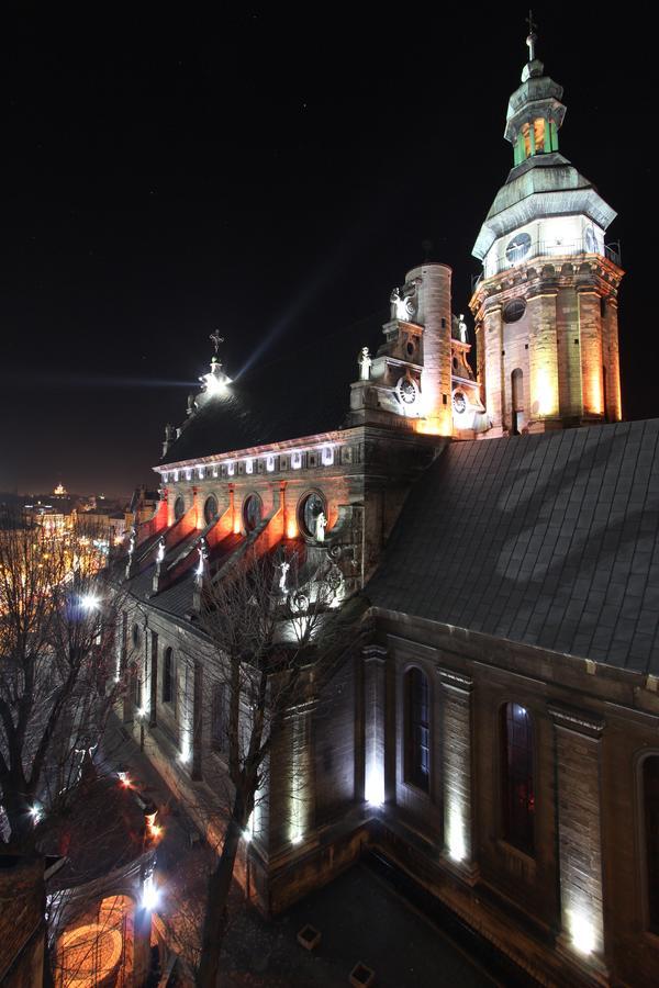 Lviv Amazing Rooftop Apartment 外观 照片
